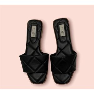 Steve Madden Quilted Sandals. Size 7.5